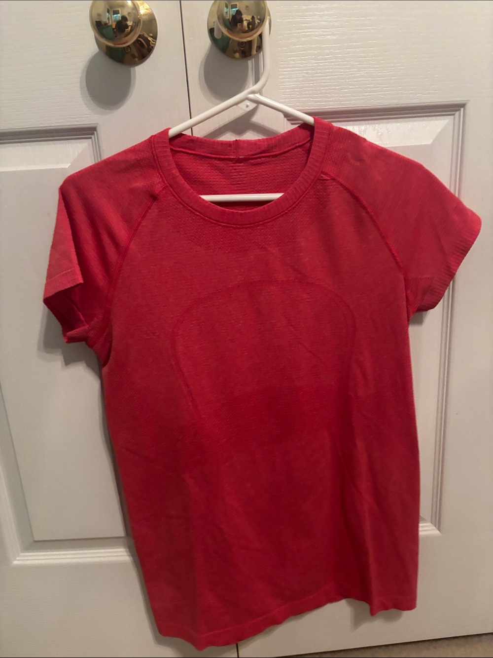 lululemon athletica Women's Short Sleeve Active Tee - Red